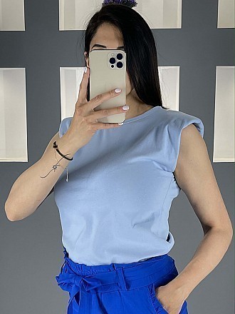 Γυναικεία μπλούζα αμάνικη με βάτες στους ώμους | Γαλάζιο