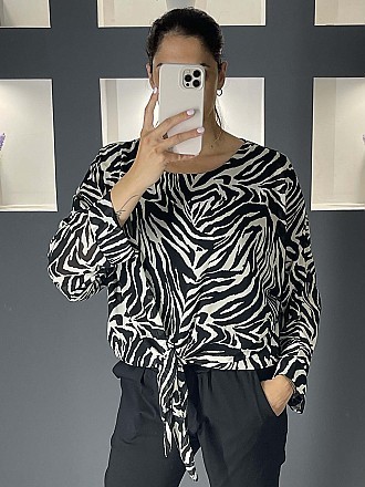 Γυναικεία μπλούζα σε στυλ πουκαμίσας animal print με μακρύ μανίκι | Μαύρο - Λευκό