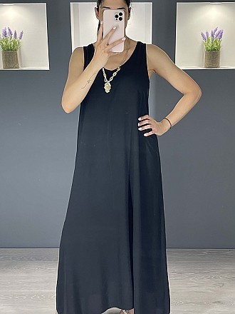 Γυναικείο φόρεμα maxi μονόχρωμο oversize με κολιέ | Μαύρο