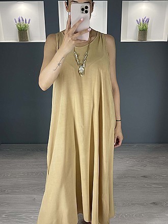 Γυναικείο φόρεμα maxi μονόχρωμο oversize με κολιέ | Μπεζ