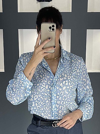 Γυναικείο πουκάμισο animal print κλείνει με κουμπιά | Γαλάζιο - Λευκό