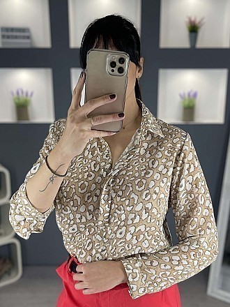 Γυναικείο πουκάμισο animal print κλείνει με κουμπιά | Μπεζ - Εκρού