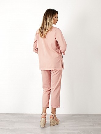 Γυναικείο σακάκι σε άνετη γραμμή με τσέπες και μικρά ανοίγματα στα πλαϊνά | Ροζ