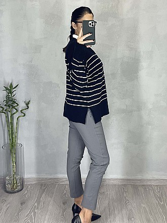 Γυναικεία πλεκτή μπλούζα με λεπτή ρίγα oversize | Μαύρο
